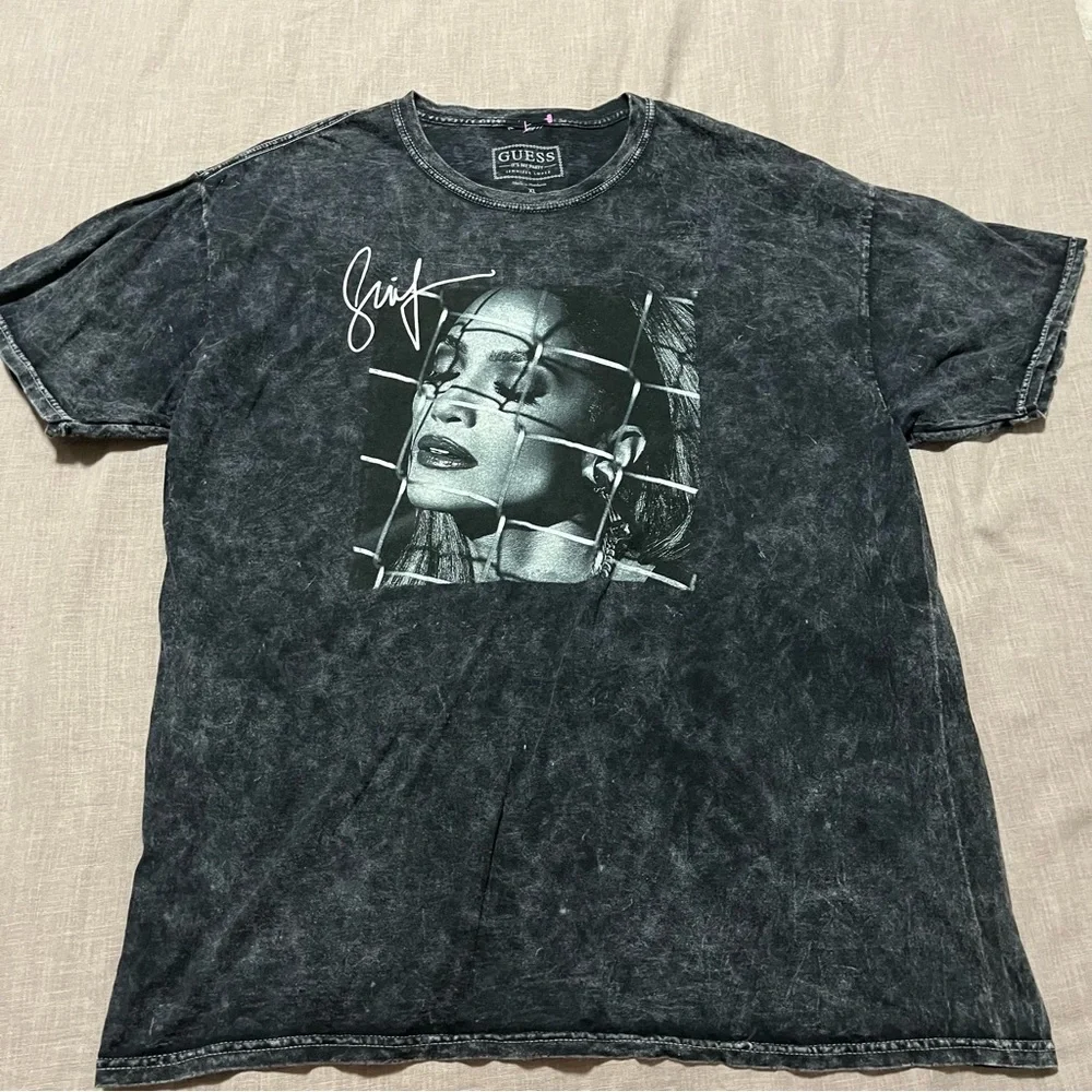 Jennifer Lopez Guess Acid Wash Tee Size XL Band Music Jlo Album Streetwear - Picture 2 of 6